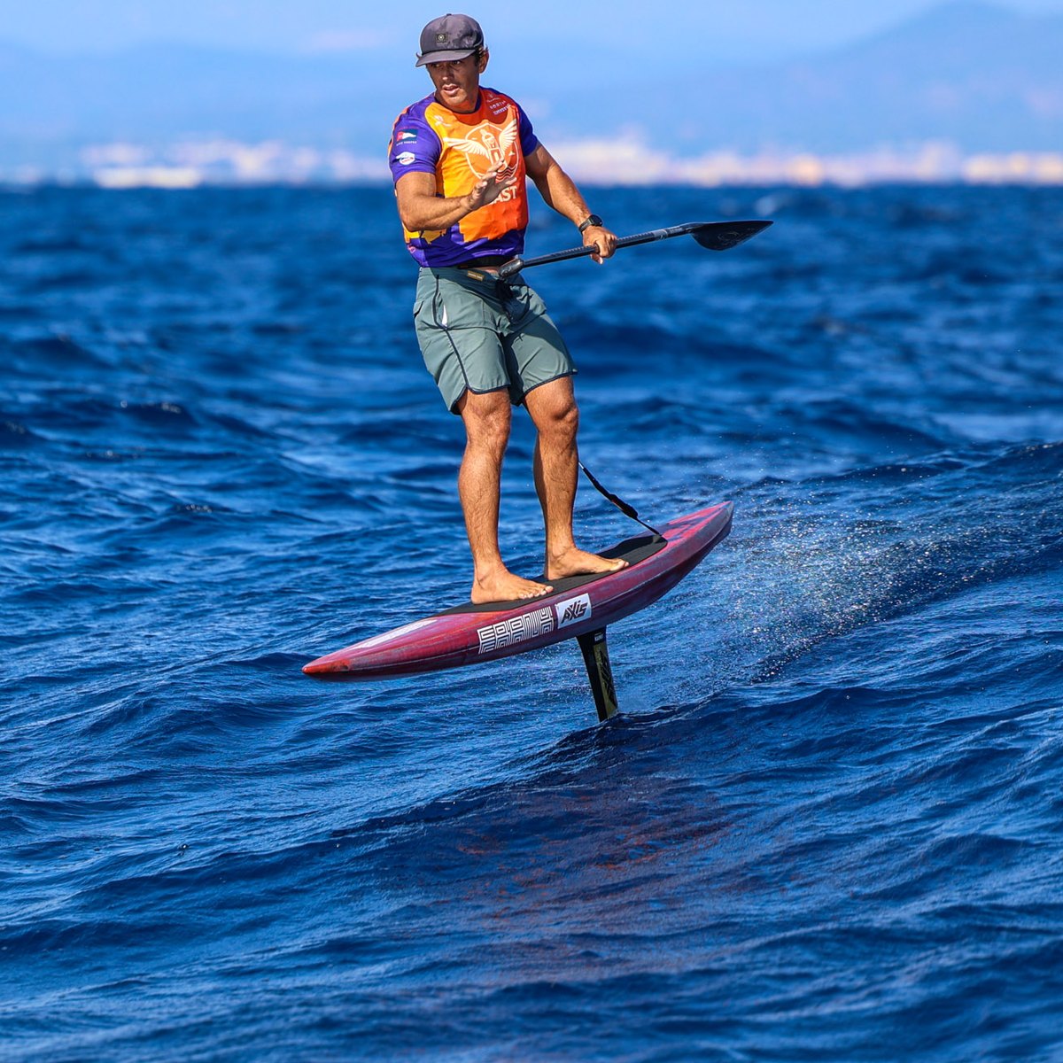 Downwind foil racing at Les Ailes de Saint-Tropez on an AXIS + FRANK board and an AXIS Kaiwi mast