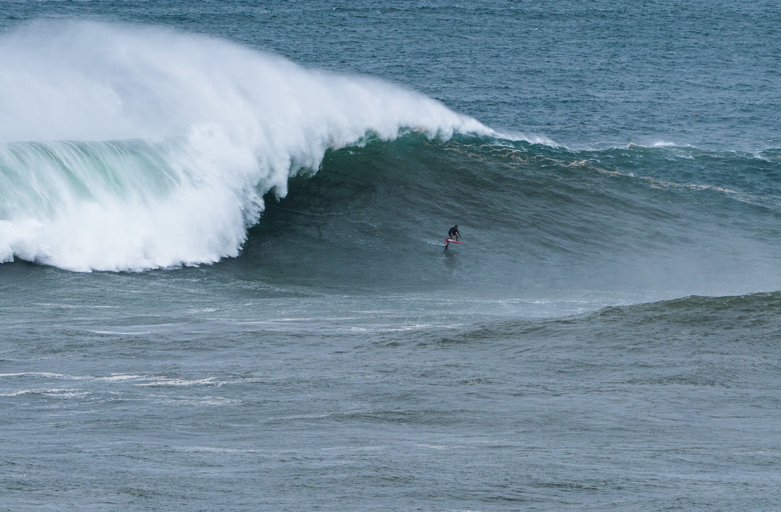 Bomb Scare: a rare big, clean swell off Sydney, from Foiling Magazine