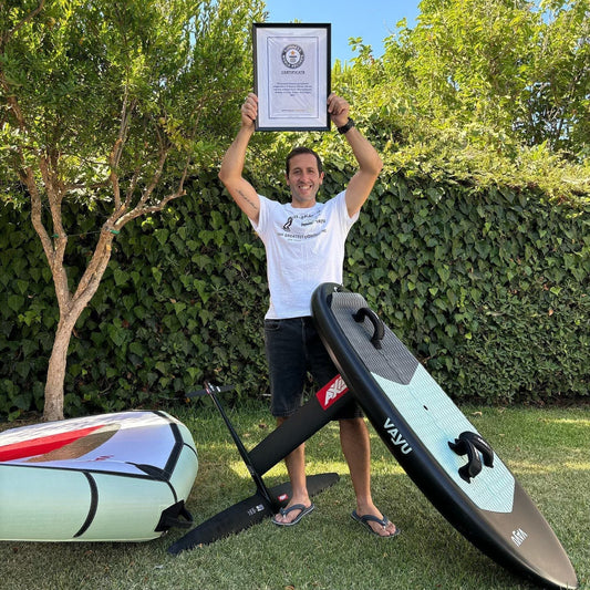 Guinness World Record: Dimitris Apalagakis, 299 km of wingfoil downwind from Athens to Crete